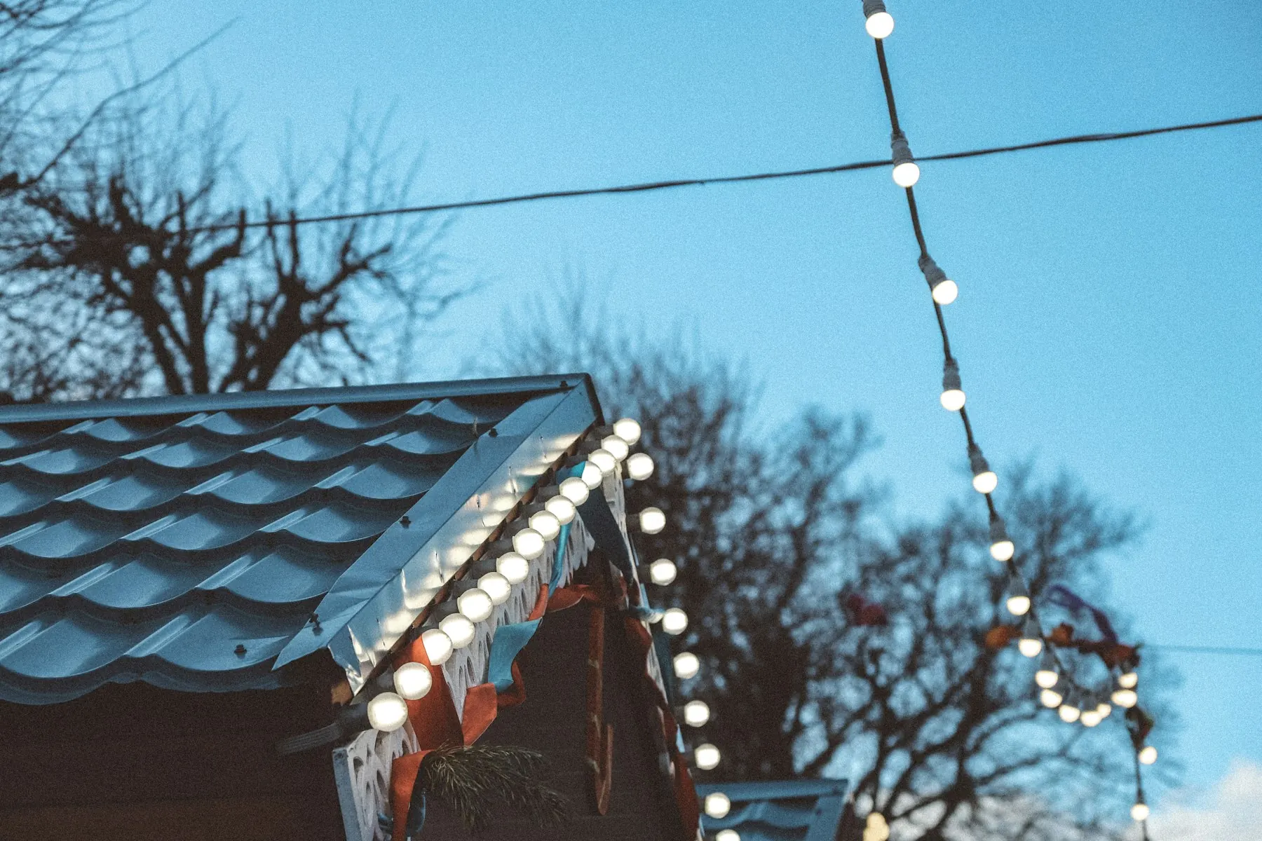 Christmas lights on a home — roofline lighting like we install in De Soto, Kansas